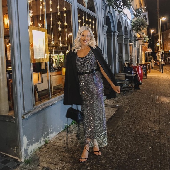 Zara Limited Edition Rhinestone
Mesh Dress - Picture 10 of 16